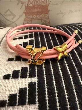 Louis Vuitton Bracelet LV  Bloom